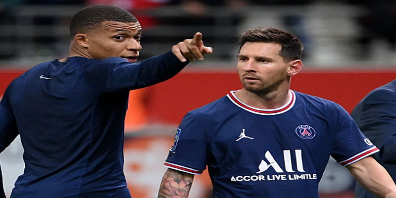 Messi vs Neymar Những Hành Vi Bất Kính Từ Mbappe 3 Mbappe đã không chịu phối hợp với đàn ông để có thể tạo nên những bàn thắng đẹp