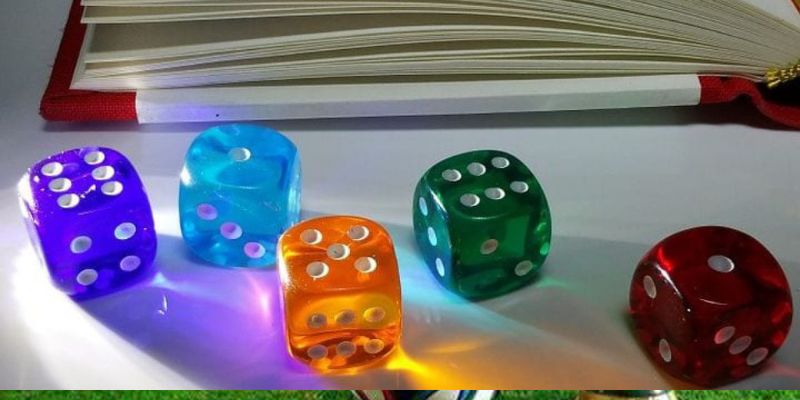 Cách Đổ Xúc Xắc Qua Mặt Các Đại Cao Thủ Cờ Bạc 3 Học cách lắc xúc xắc hiệu quả