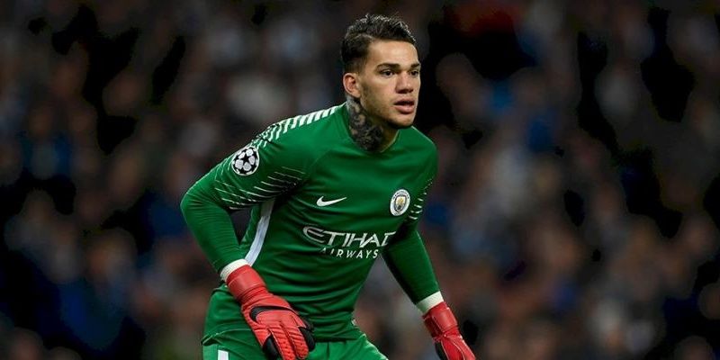 5 Cầu Thủ Man City Lọt Vào Đội Hình Xuất Sắc Nhất Ngoại Hạng 5 Cầu thủ Man City - Ederson Moraes