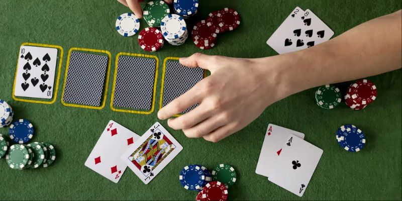 Một số thuật ngữ thông dụng trong Poker là gì?